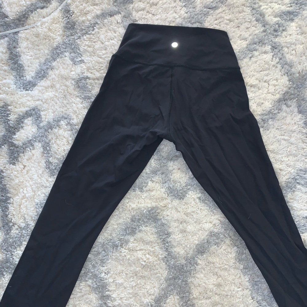 Black lululemon 7/8 pant leggings